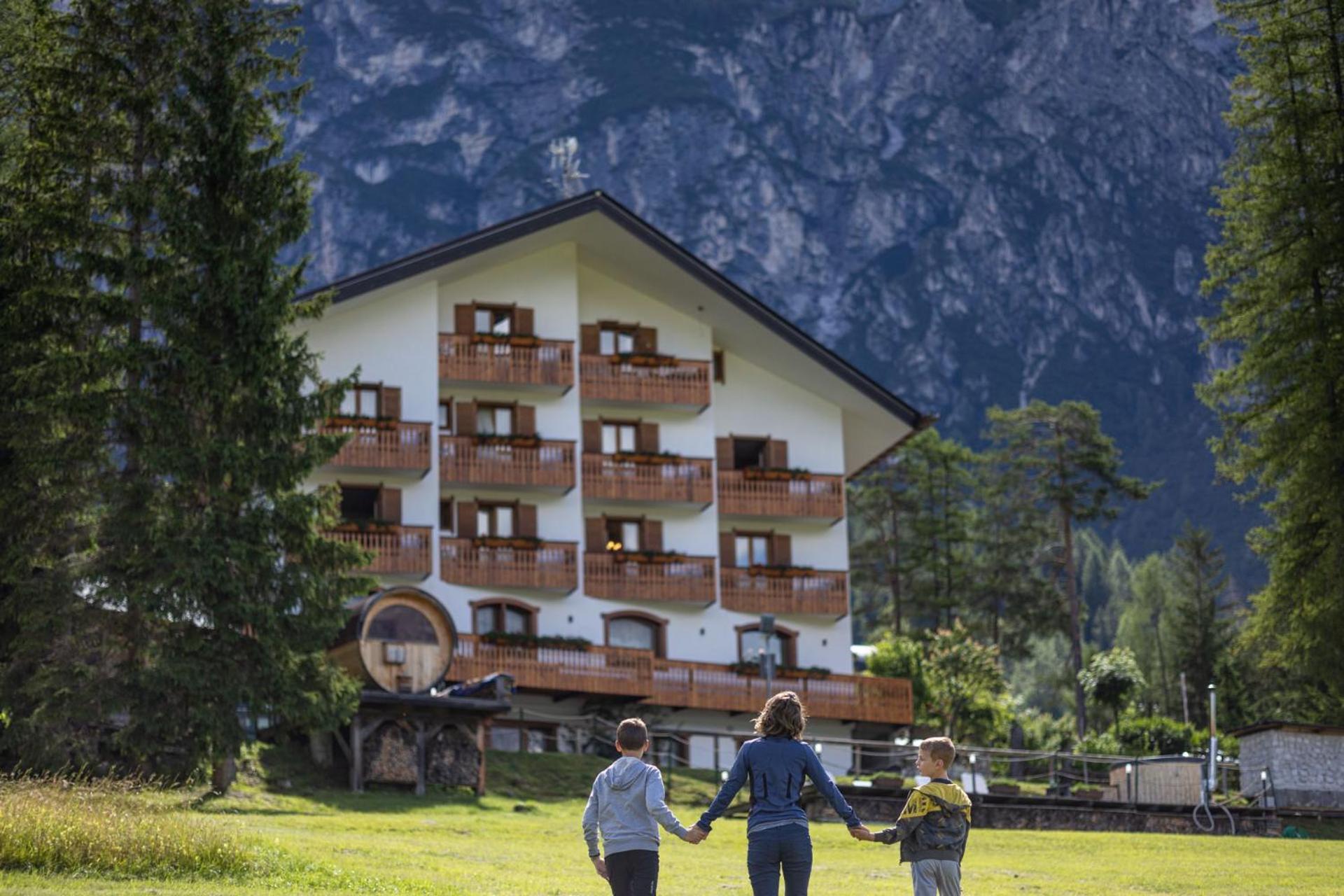 Hotel Il Cardo Сан-Вито-ди-Кадоре Экстерьер фото