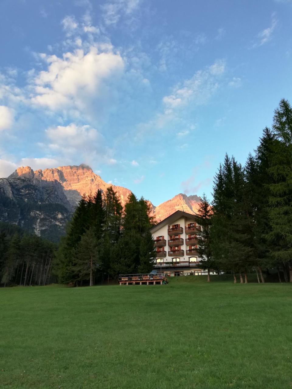Hotel Il Cardo Сан-Вито-ди-Кадоре Экстерьер фото